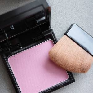 【3/26発売】どんな肌にも馴染む青みピンク♡「&be」限定チークでつくるフレッシュ春メイク