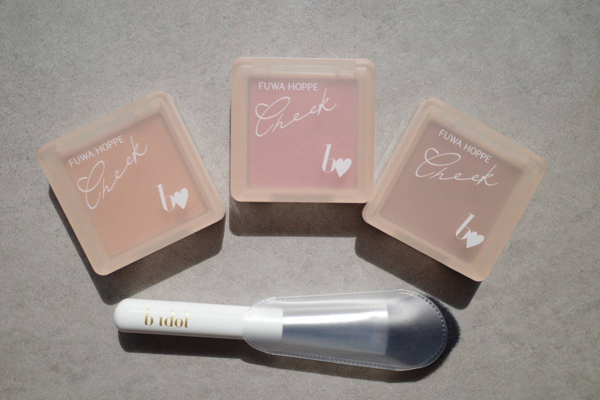 b idol(ビーアイドル) ふわほっぺチーク