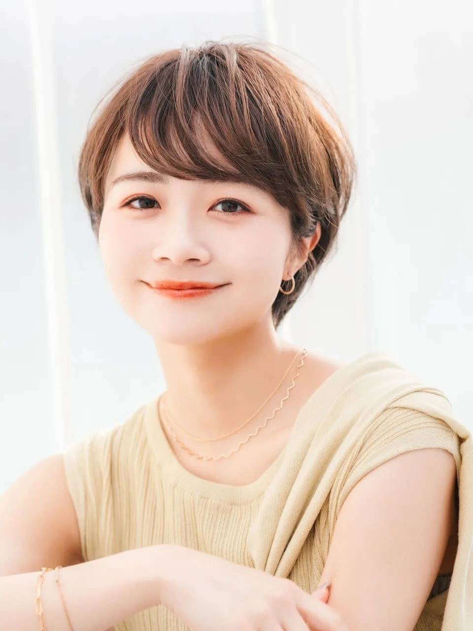 ナチュラル丸みショート