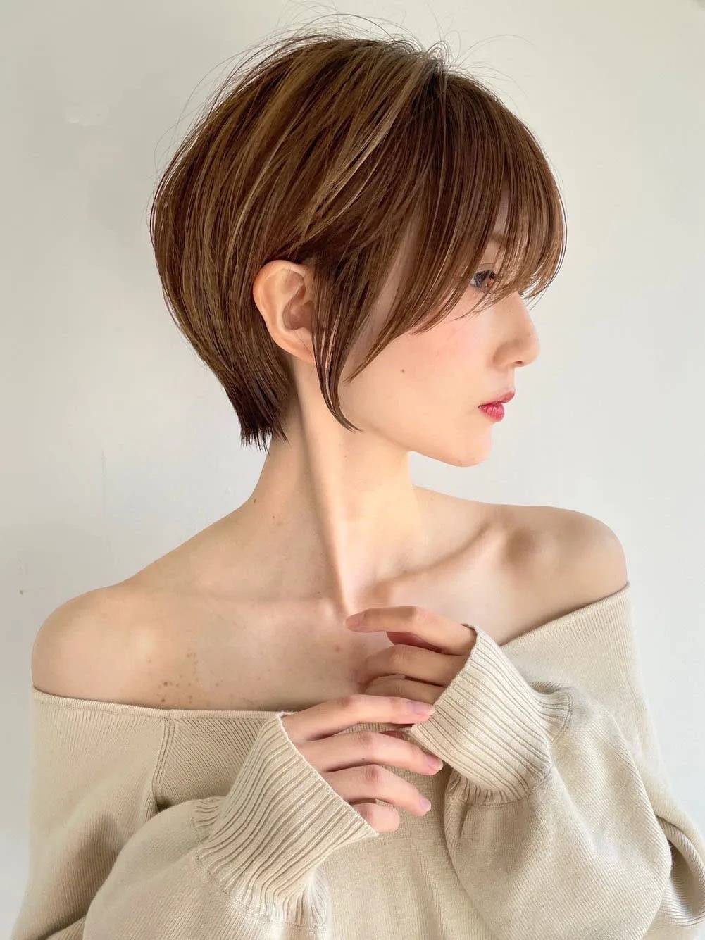 美人見えくびれショート