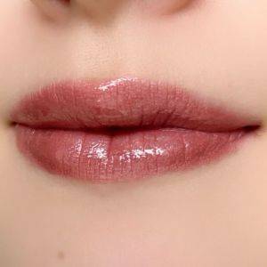 ひと塗りで劇的に垢抜けるよ。保湿も色持ちも叶う「名品リップ」5選