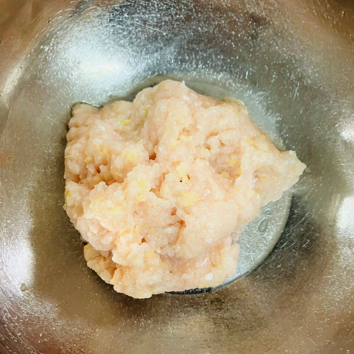 JAグループ公式の「えのきたっぷりきのことごぼうの肉団子」のレシピ