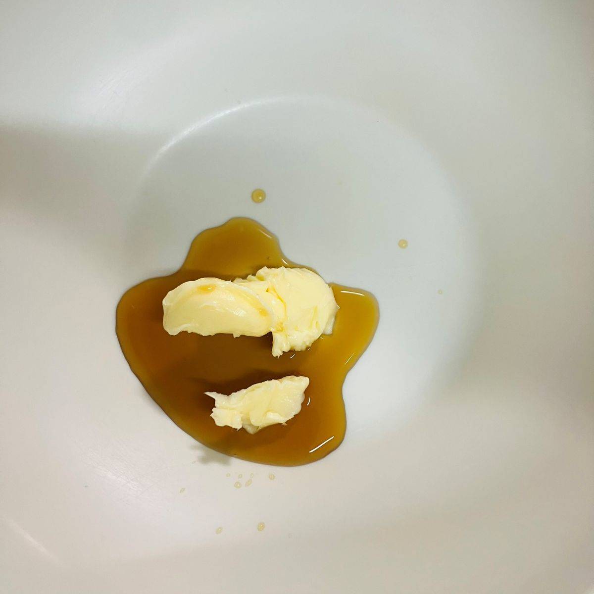 テーブルマーク公式の「めんつゆバターうどん」のレシピ