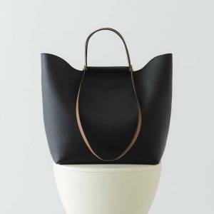 買って後悔しない……!オンオフ使えるバッグ5選〜2026年春〜