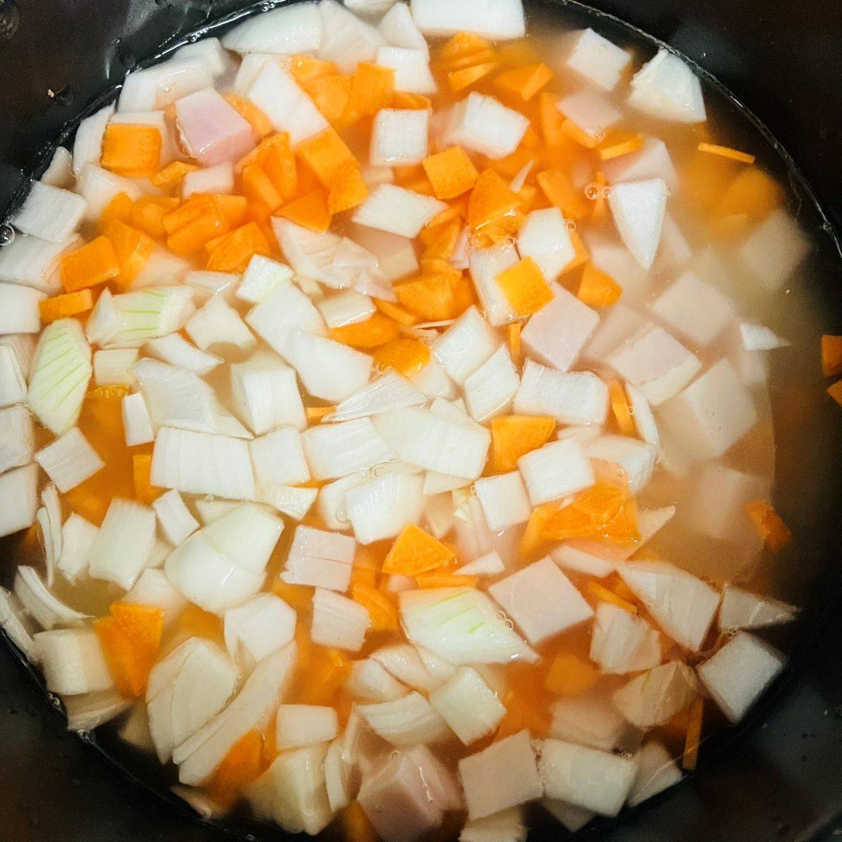 JAグループ公式の「宮城県「パプリカと細ねぎのピラフ」JAいしのまき女性部」のレシピ