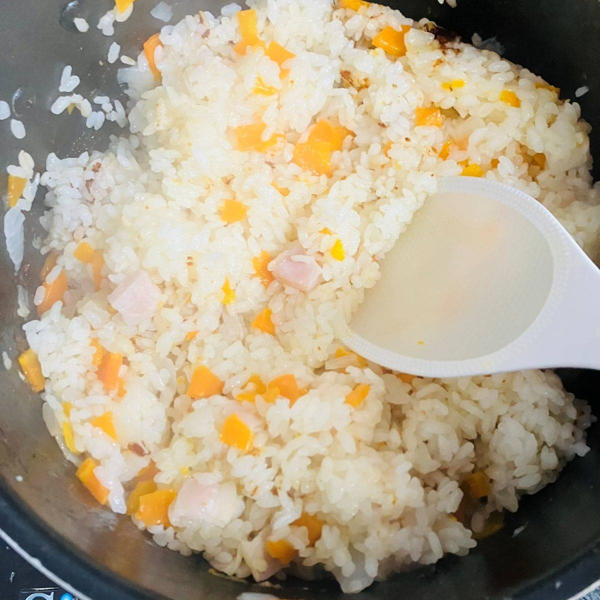 JAグループ公式の「宮城県「パプリカと細ねぎのピラフ」JAいしのまき女性部」のレシピ