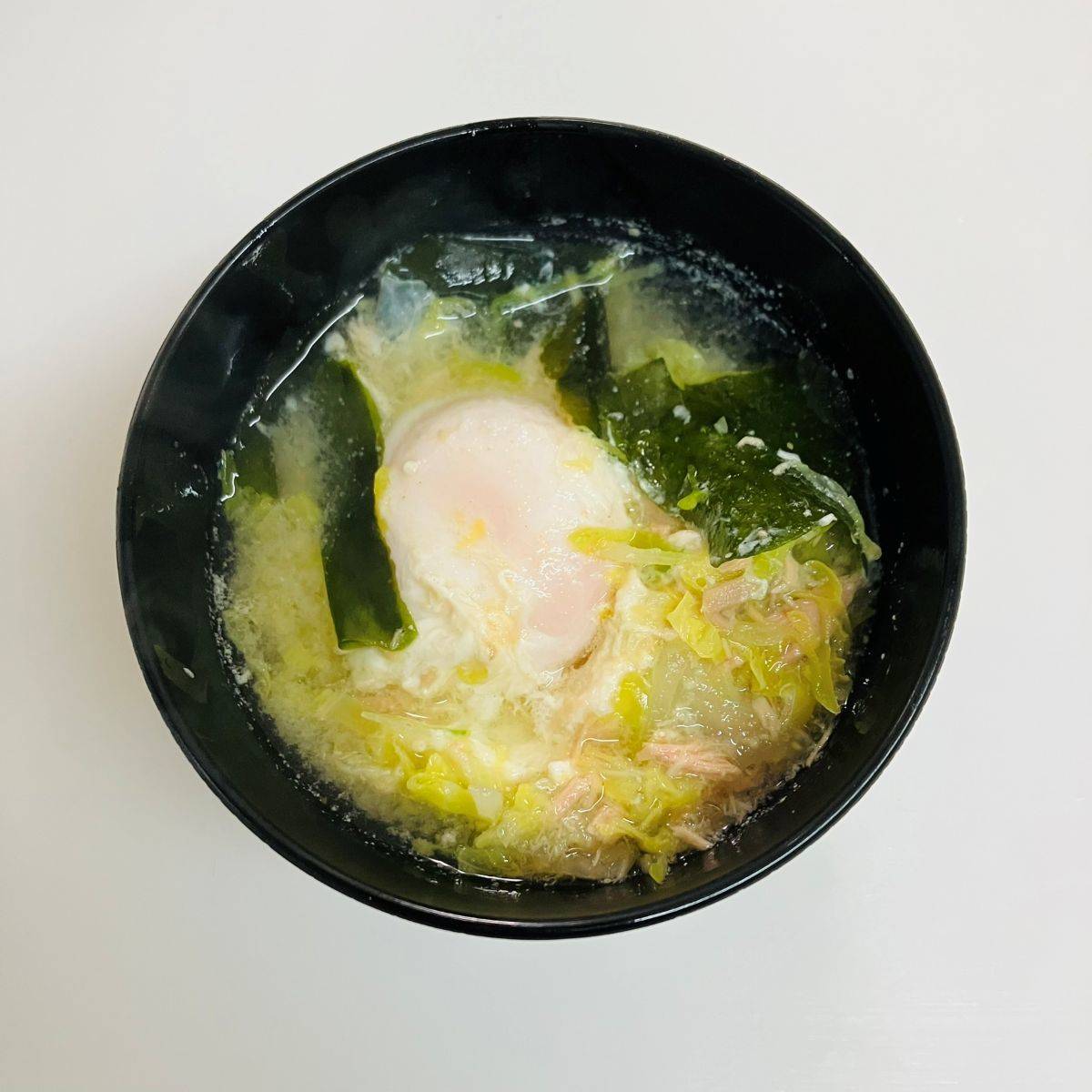 いなば公式の「簡単！ほっと温まる春キャベツと卵とツナのスープ」のレシピ