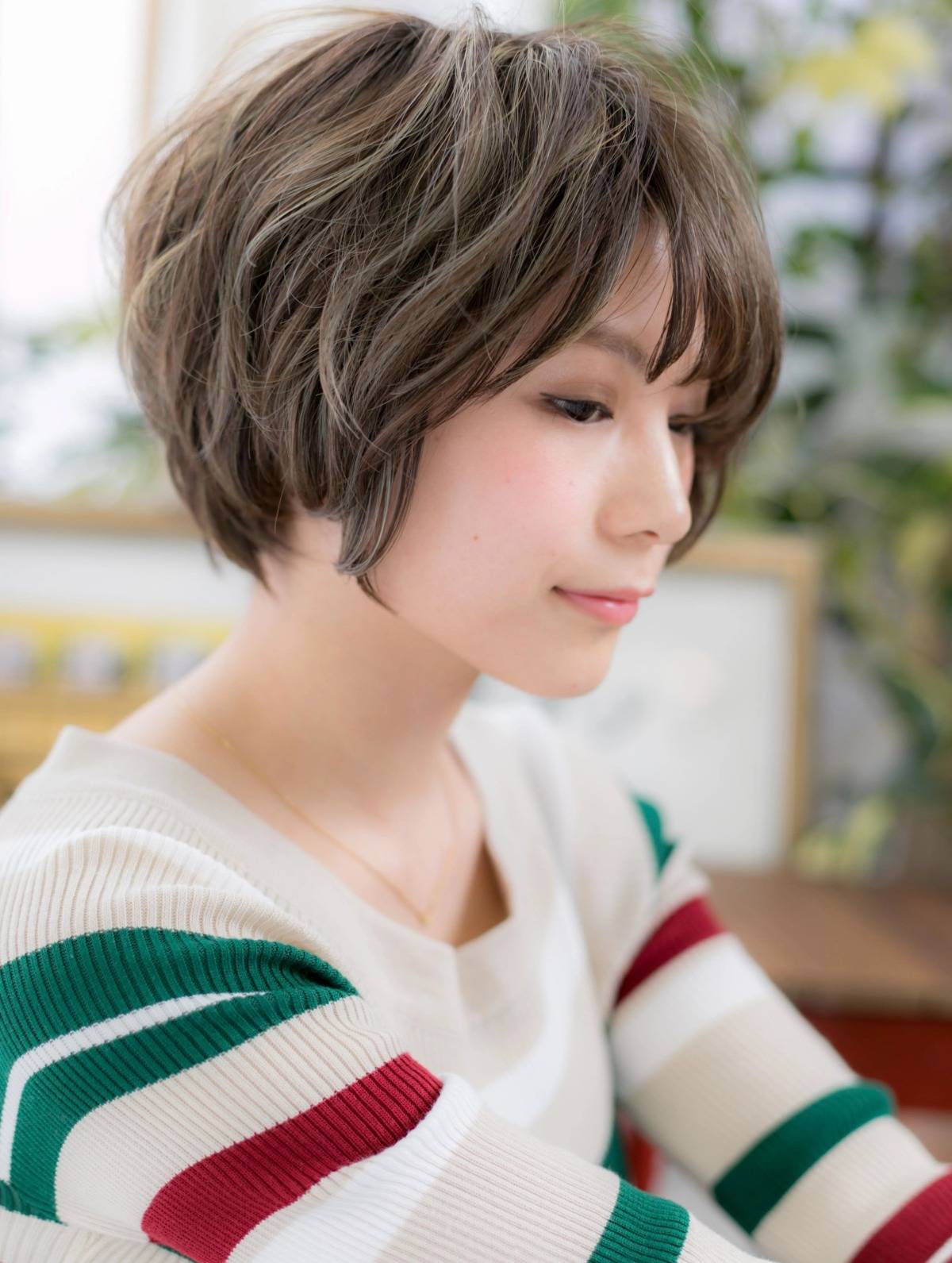 立体感ウェーブショート