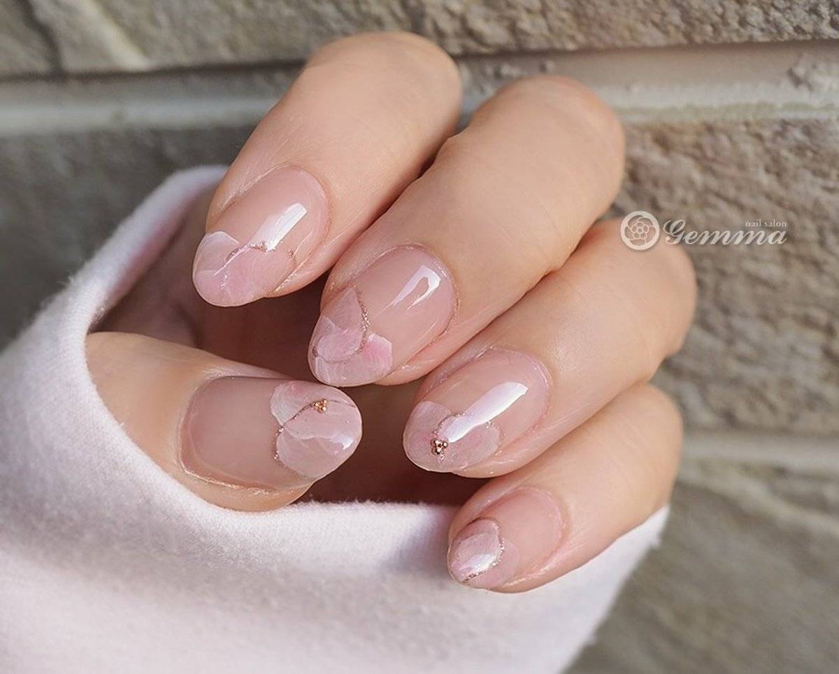 クリアピンクネイル