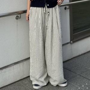 爽やかにこなれる。暑い日も快適＆脚長見え「縦ストライプリネンパンツ」