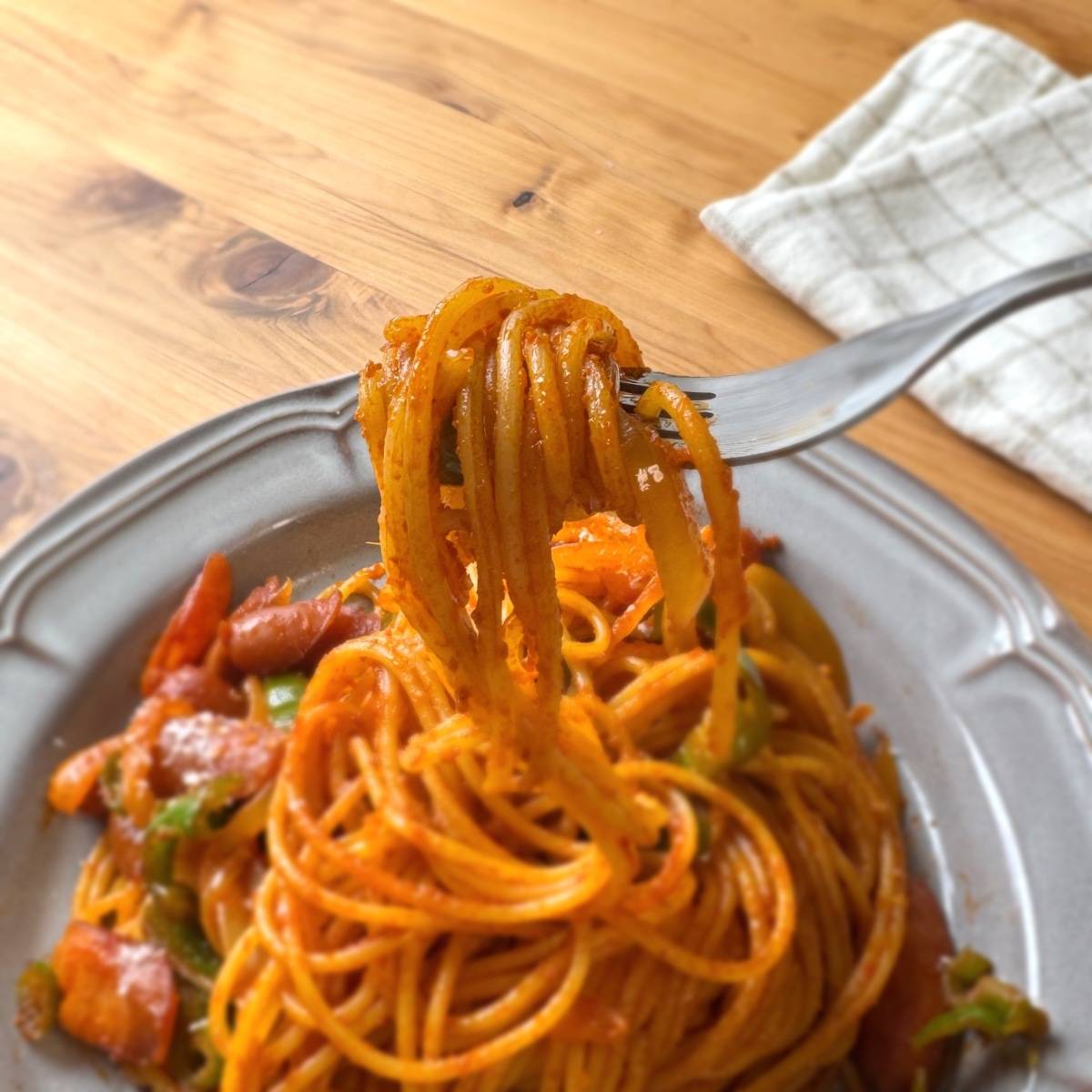 マ・マー公式の「カレーナポリタン」のレシピ