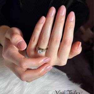  クリアピンクネイル 