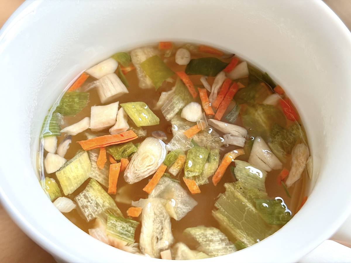 熱湯を注ぐだけで食べられるよ♪