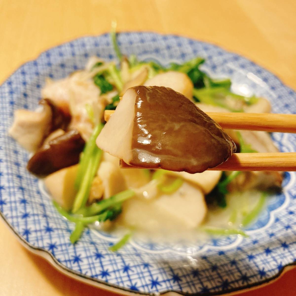 JAグループ公式の「あさりとエリンギのパクチー酒蒸し」のレシピ