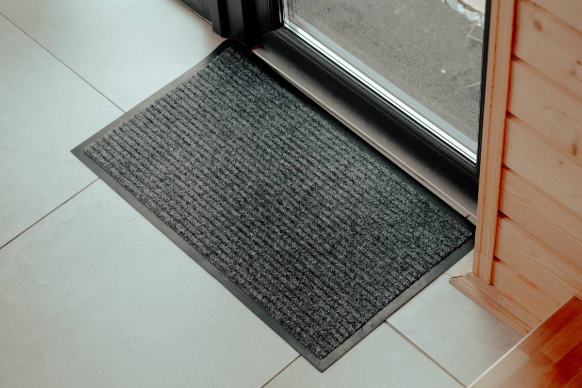 玄関　出世運　下がる　暗い色のアイテム