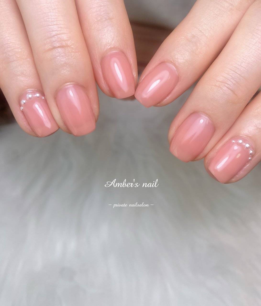 コーラルピンクネイル