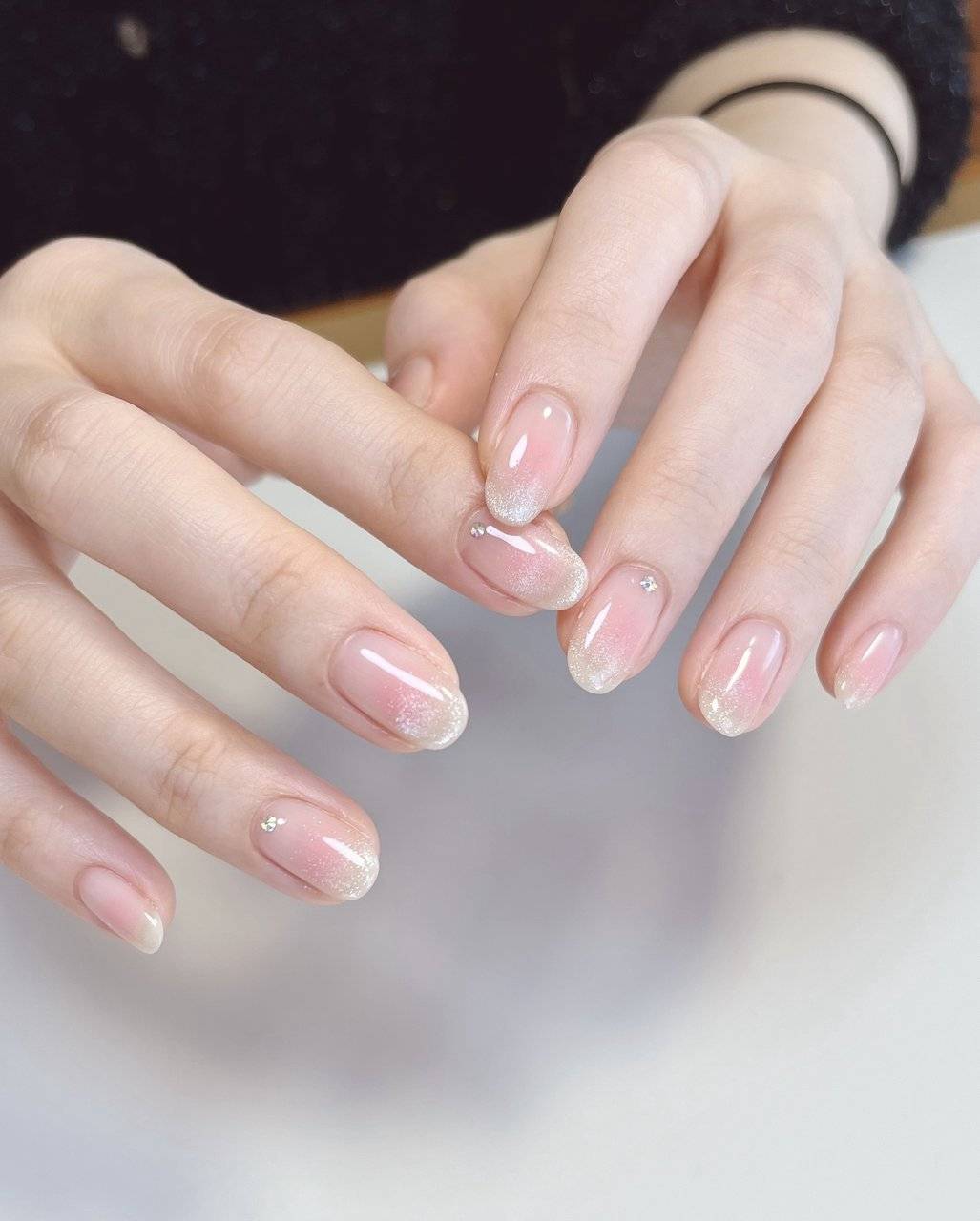 コーラルピンクネイル