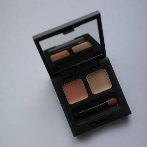 均一な透明肌が叶う。厚塗り感なくカバーできる「YEAU」の洗練パレット