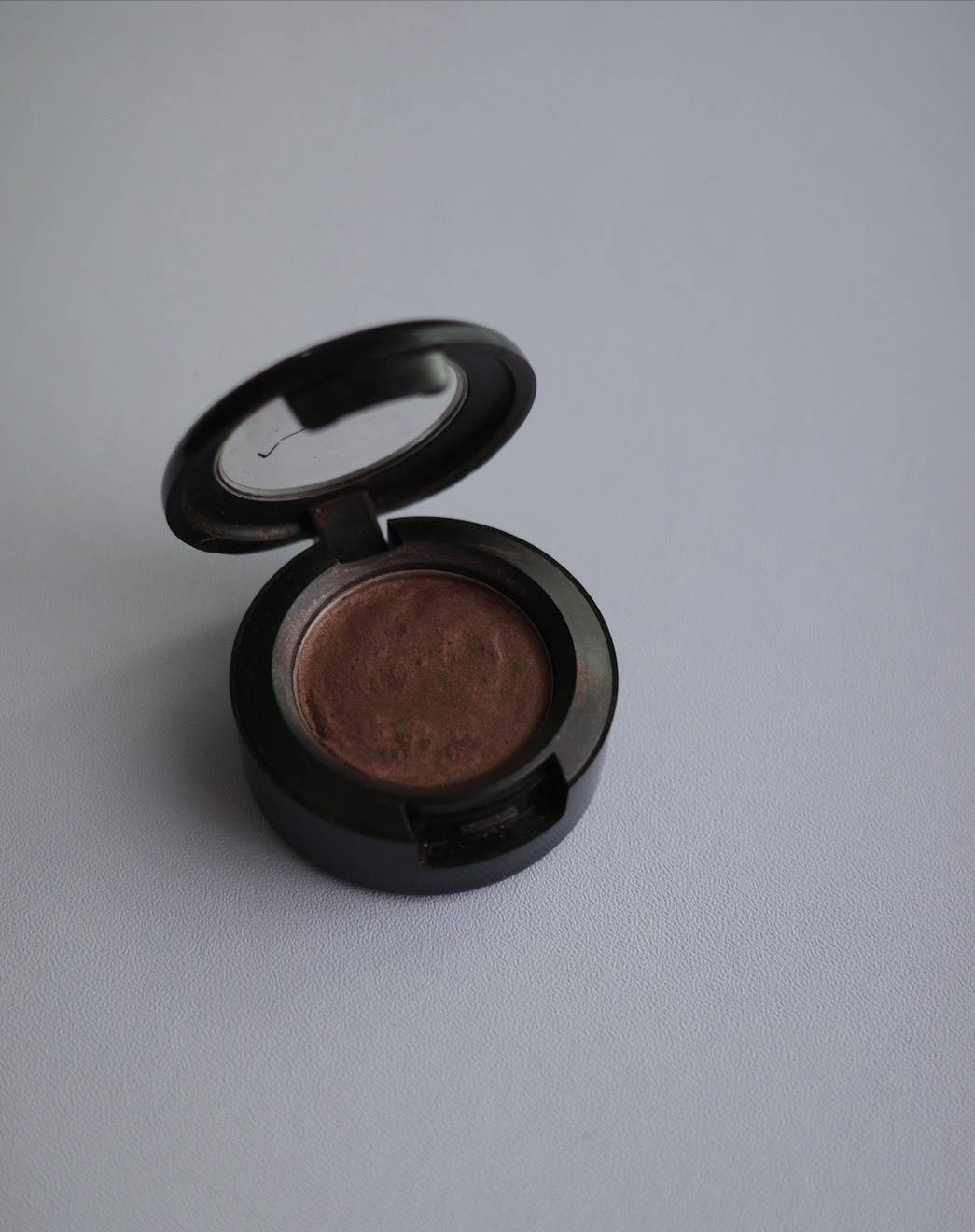 M·A·C スモール アイシャドウ