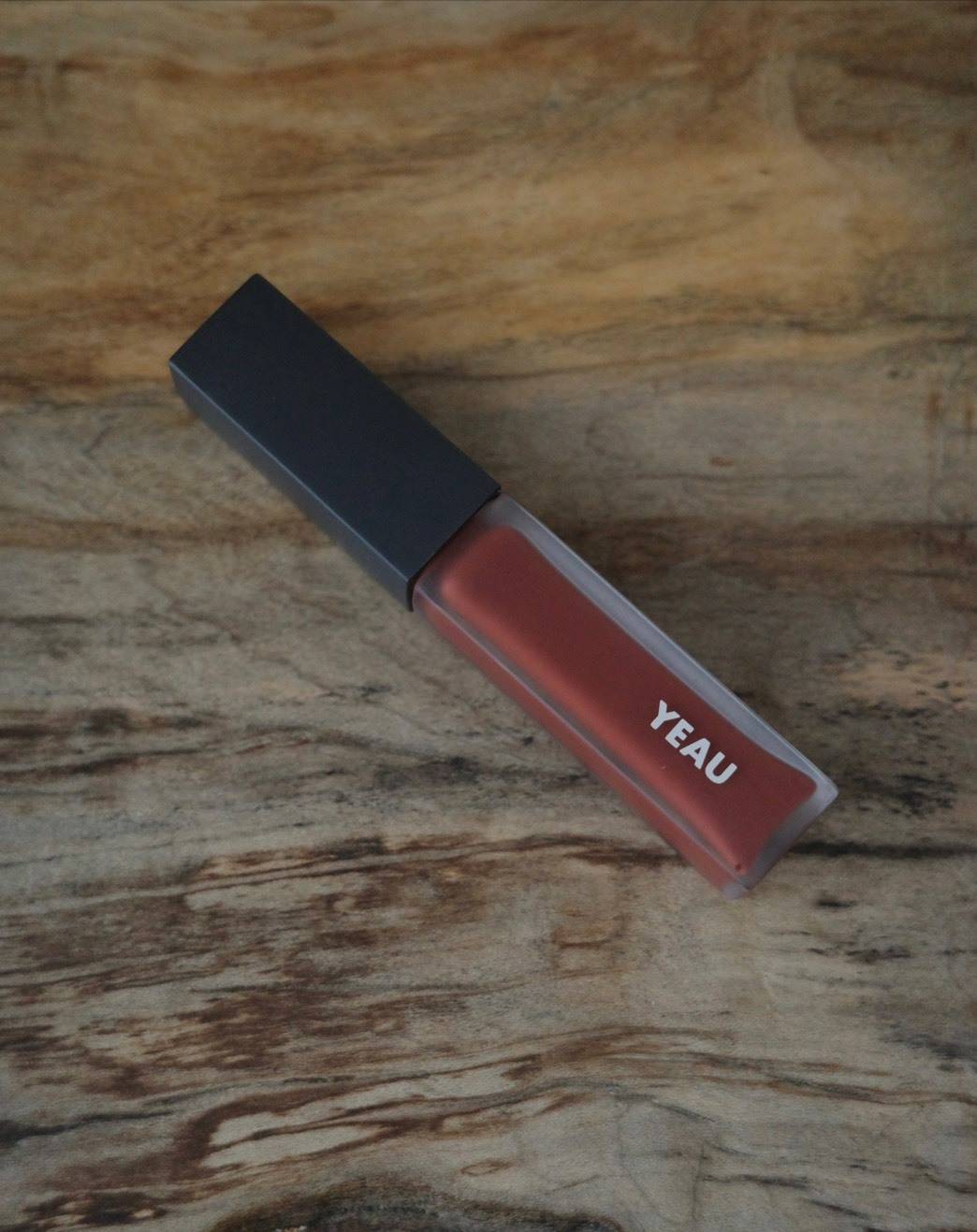 YEAU plumping lip gloss