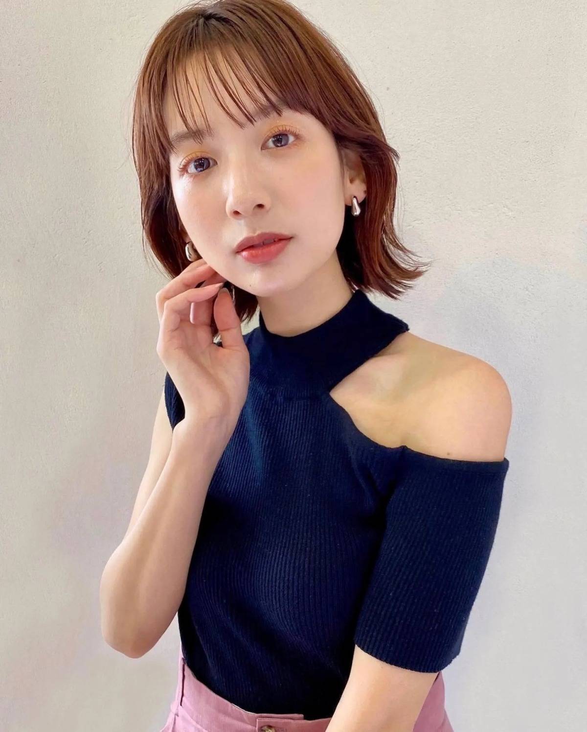 レディなくびれボブ