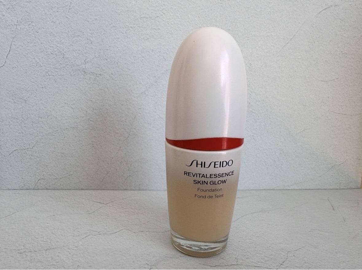 資生堂エッセンススキングロウファンデーション商品