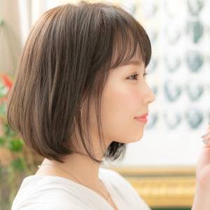  フェミニン前下がりボブ 