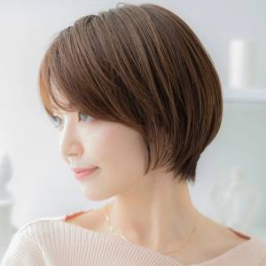  前下がりの上品ショート 