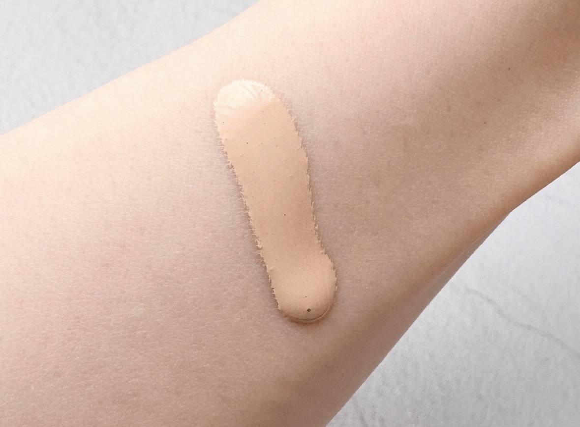 資生堂エッセンススキングロウファンデーション160スウォッチ