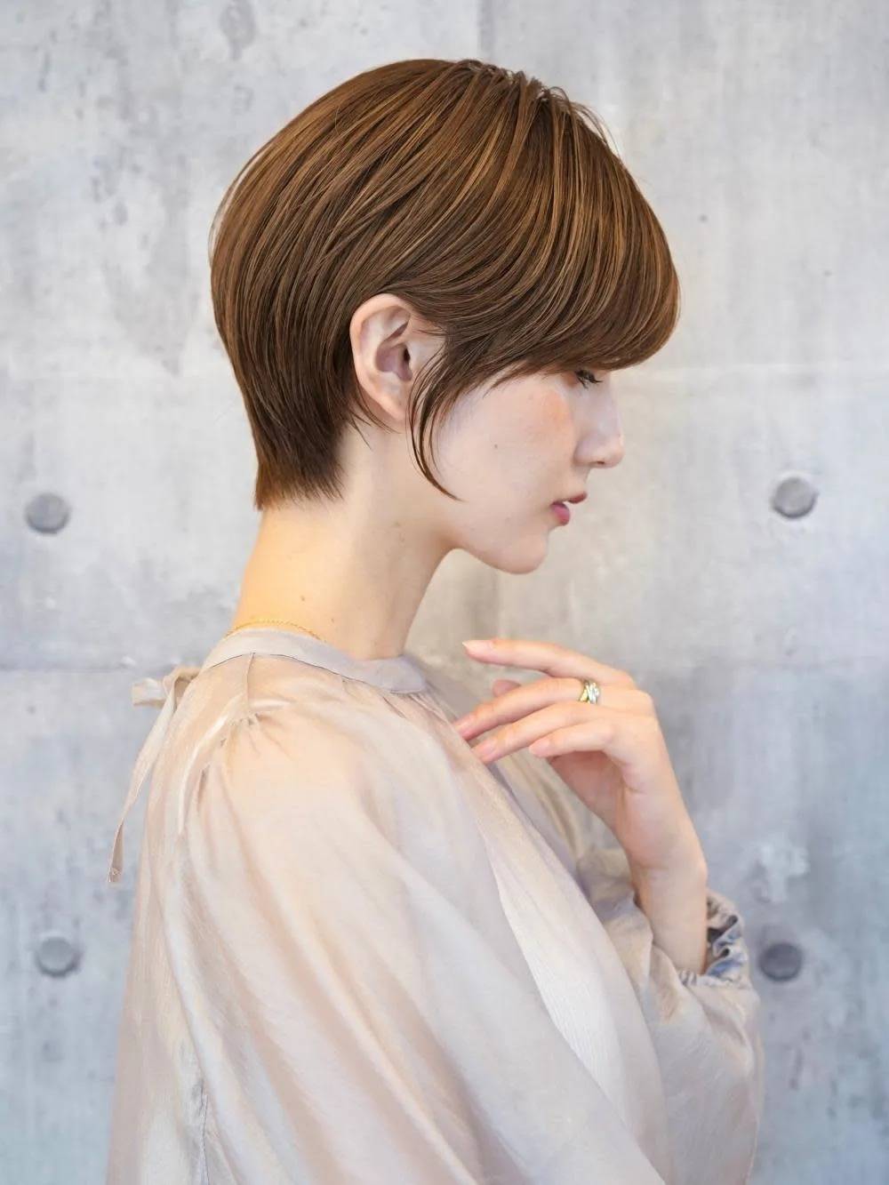 くびれシルエットショート