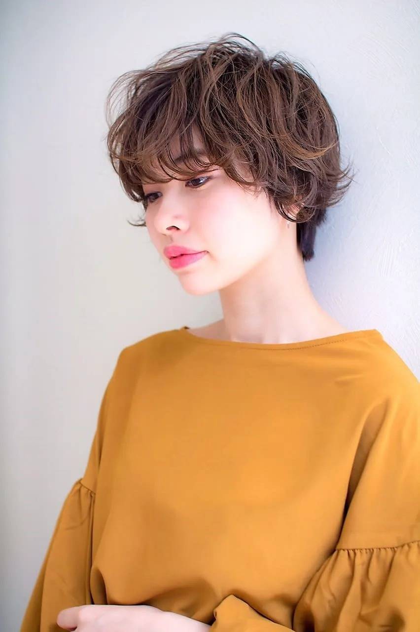 外国人風くしゃショート