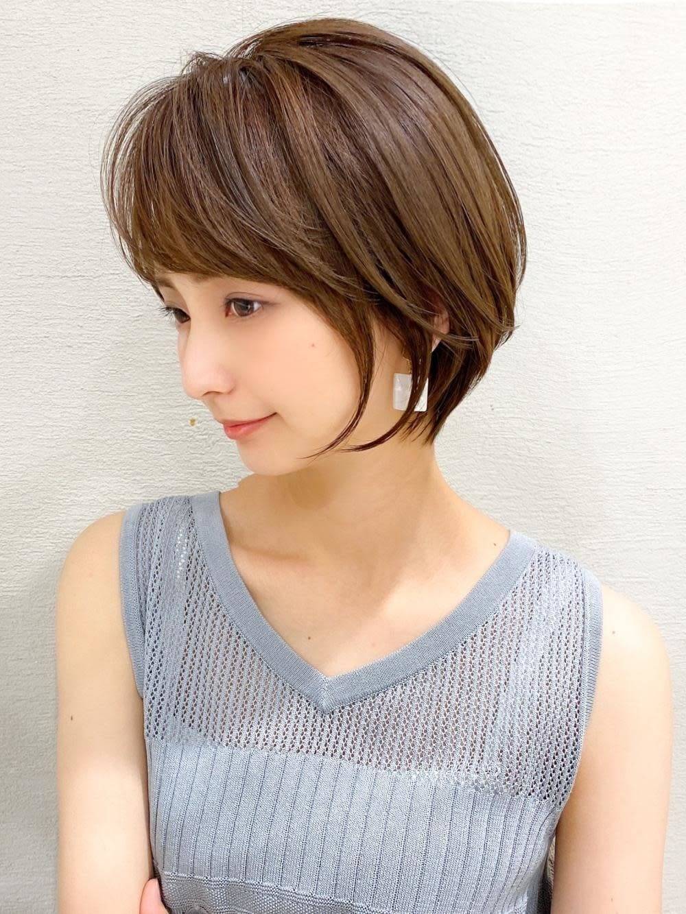 フェミニンな丸みショート