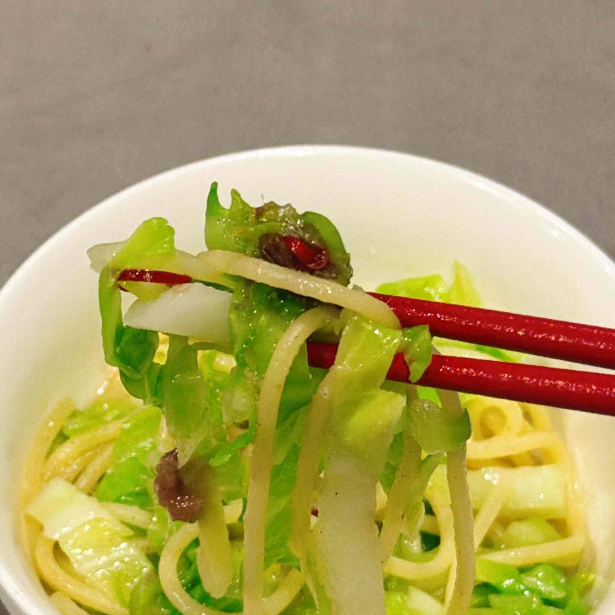 JAグループ公式の「キャベツアンチョビパスタサラダ」のレシピ