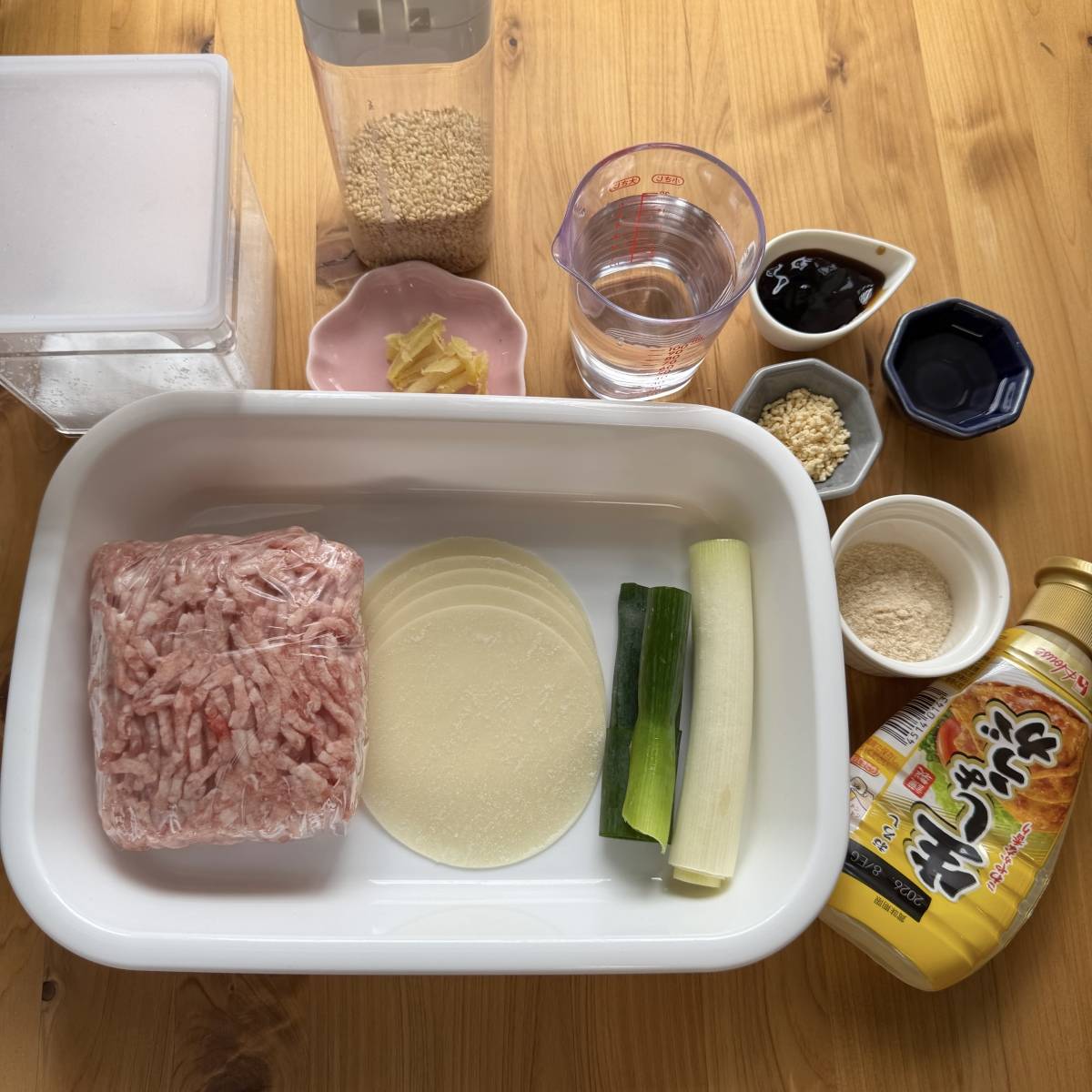 モランボン公式の「餃子の皮で作る包まない小籠包」のレシピ