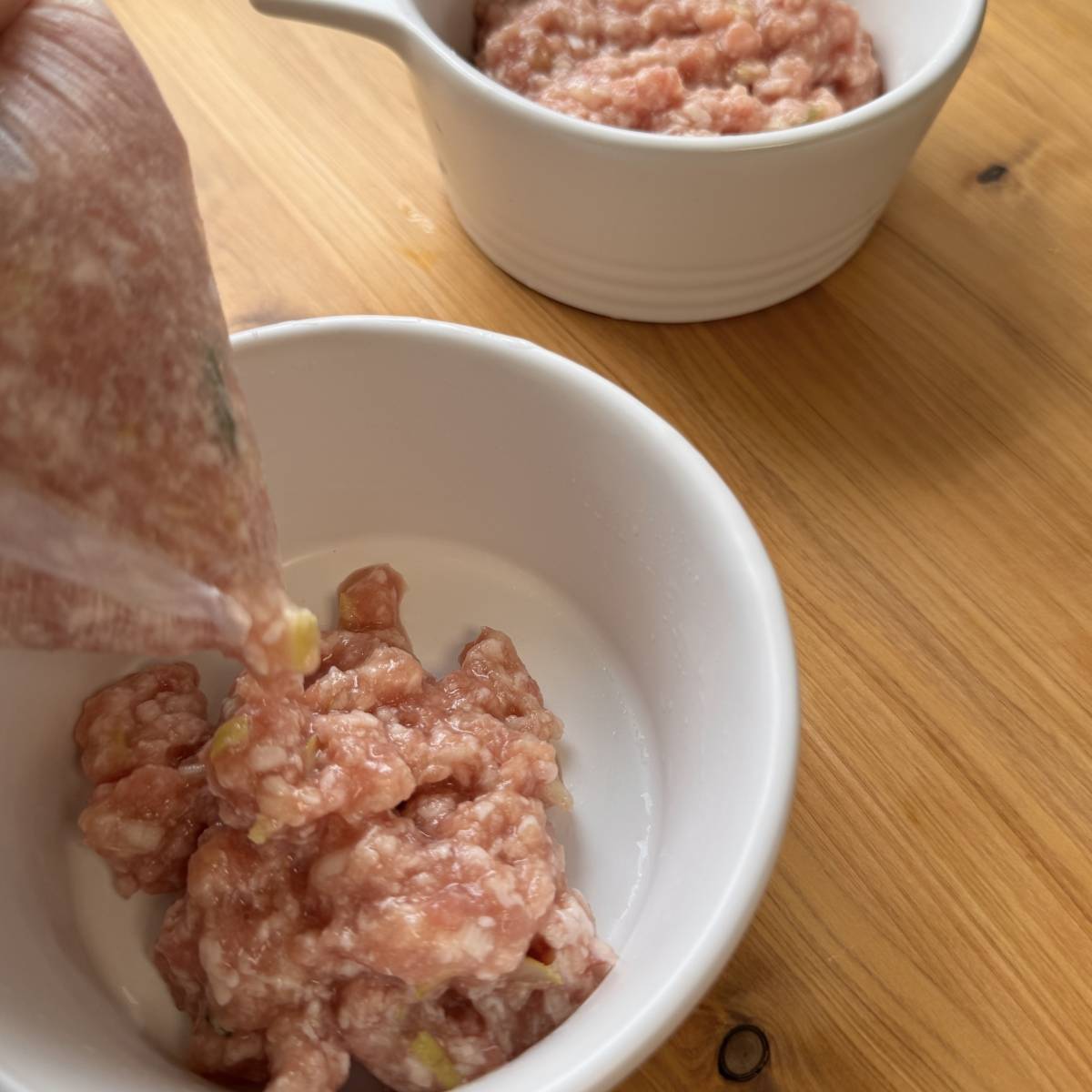 モランボン公式の「餃子の皮で作る包まない小籠包」のレシピ