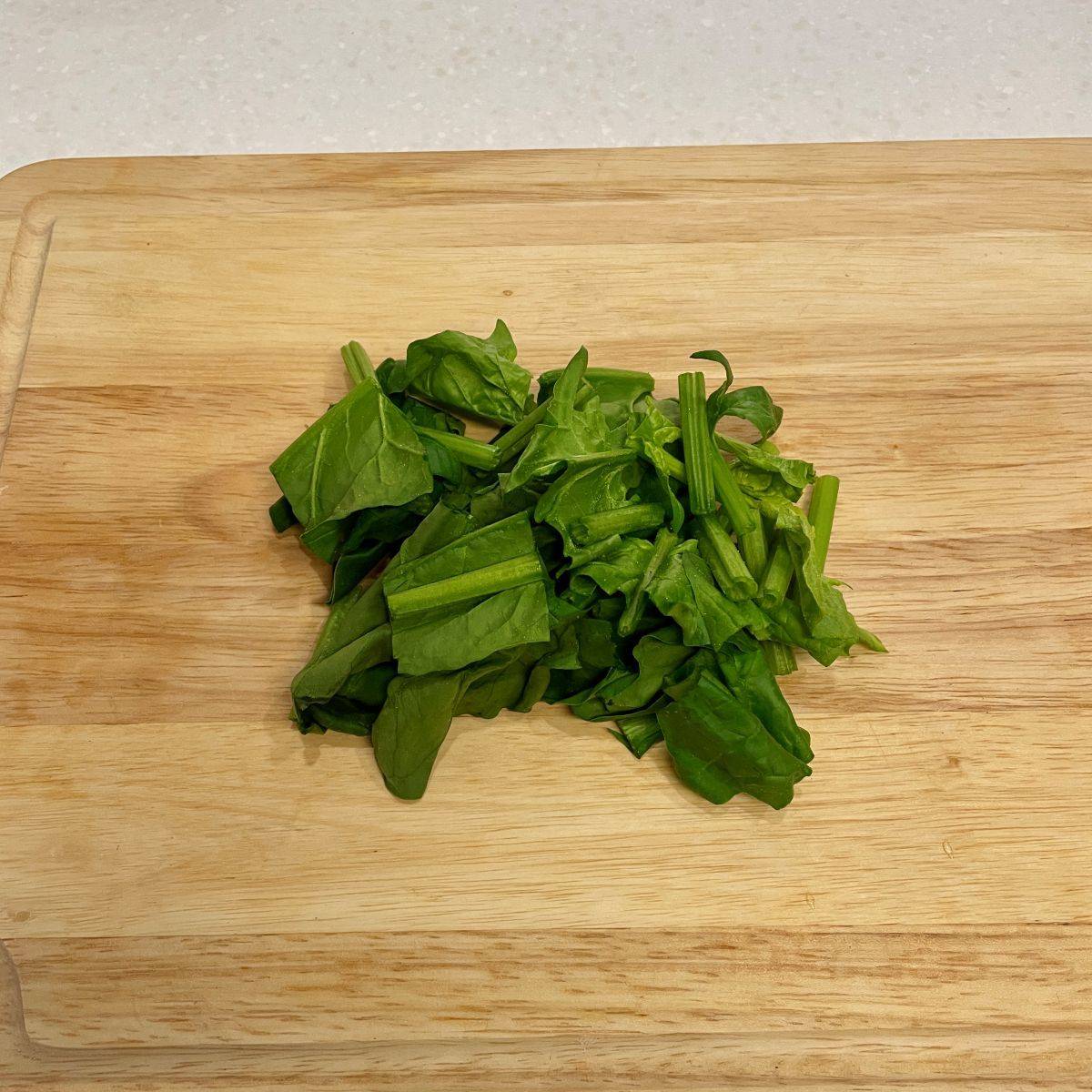 サッポロ一番公式の「ほうれん草とゆで卵の豆乳みそラーメン」のレシピ