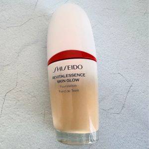 コスメ好きの間で話題……。とにかく美肌見えする「最強ファンデ」