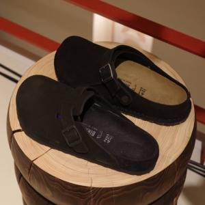 疲れにくいのがイチバン！一足は持っておきたい「BIRKENSTOCK」の大人サンダル