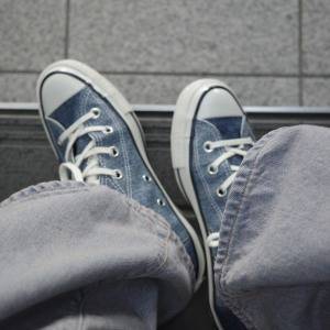 定番を今っぽく更新♪「CONVERSE」でつくるデニムONデニムスタイル