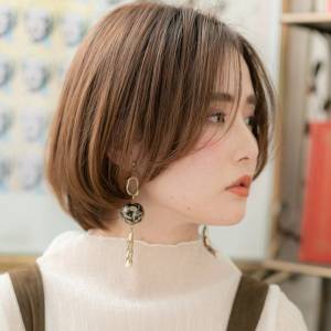  ココアブラウンのきれいめボブ 