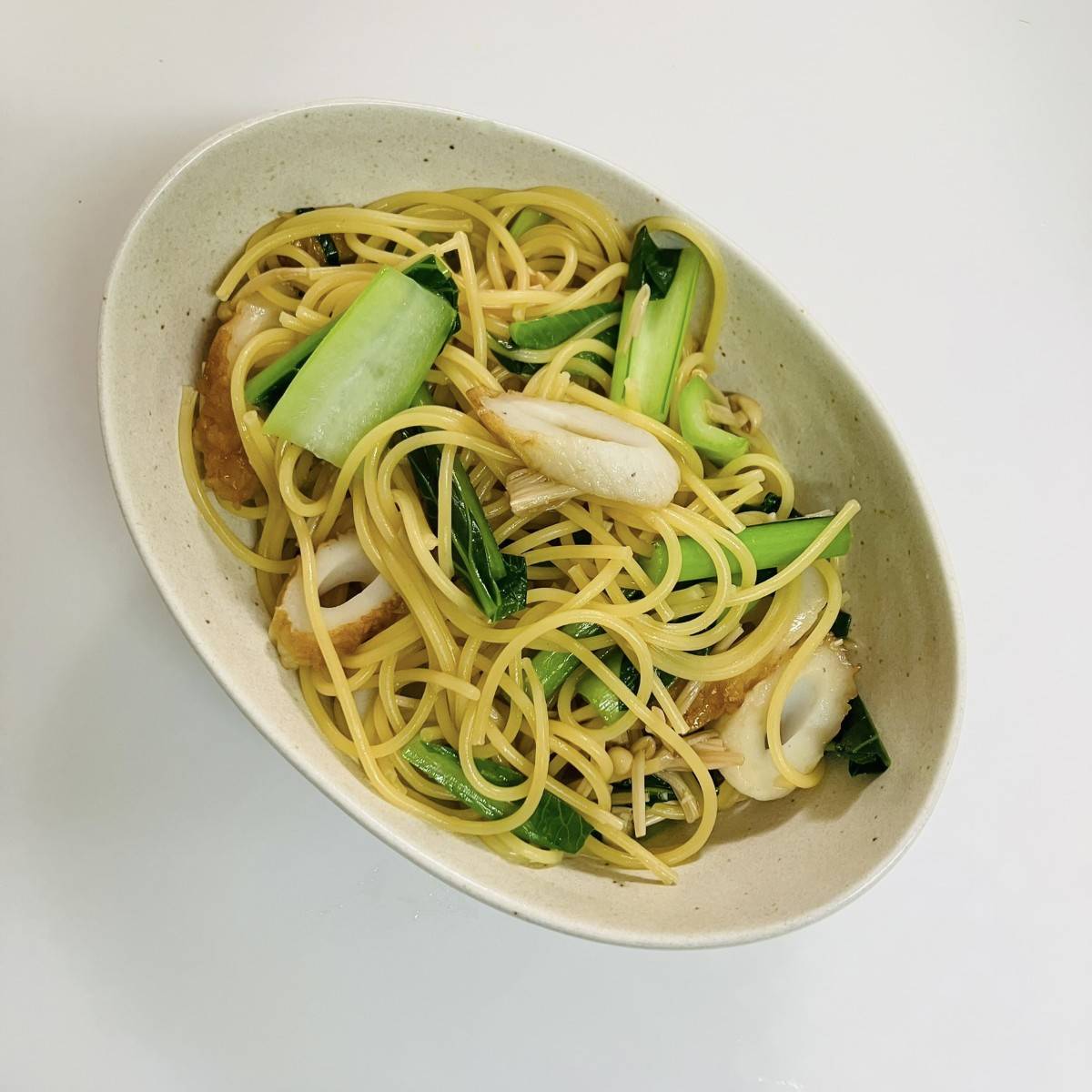 ニッスイ公式の「活ちくわとしめじ・ほうれん草の和風スパゲッティ」のレシピ