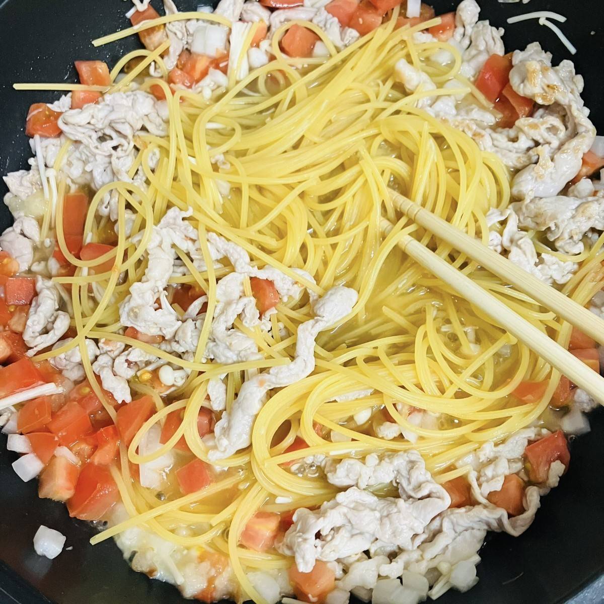 マ・マー公式の「ワンパンで簡単!絶品ボロネーゼ」のレシピ