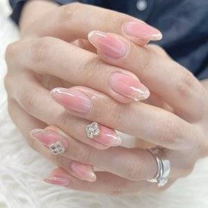 【2026年晩春】一気にトレンド感が増す。最新オレンジピンクネイル5選