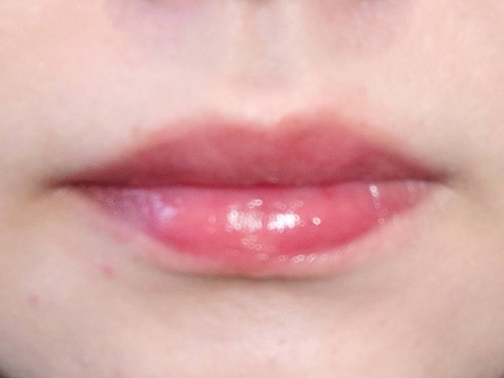 KiSS「リップアーマー」スウォッチ