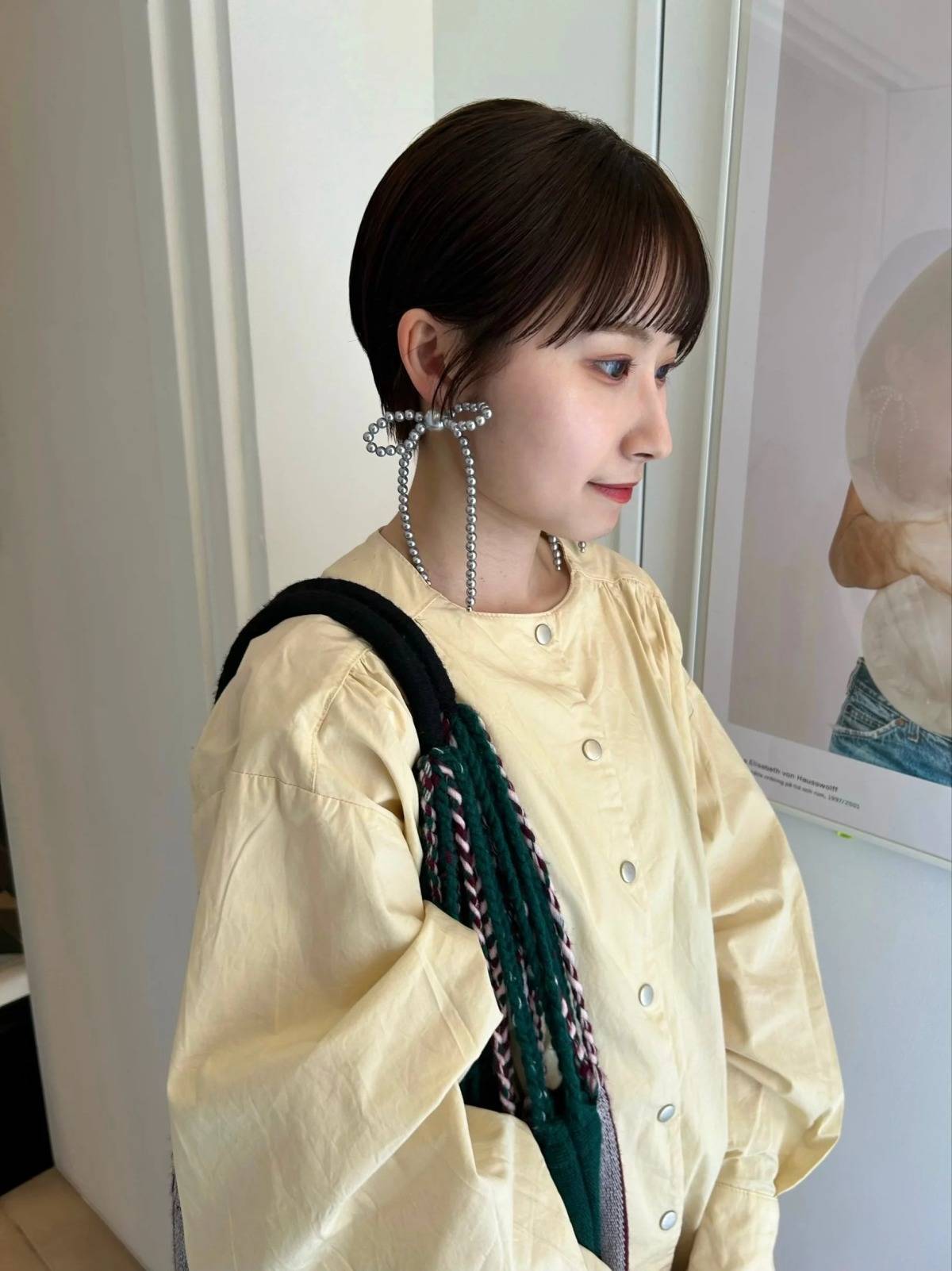 まとまり感耳掛けショート