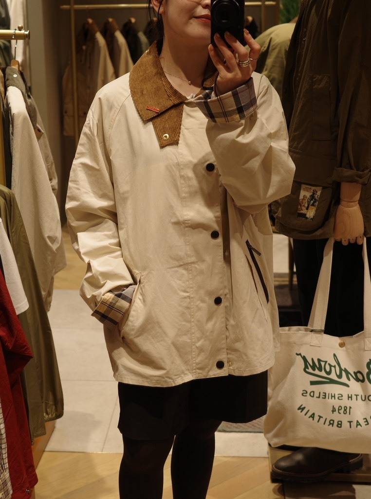 Barbourのベージュジャケット