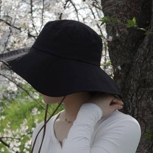 夏のマストアイテム！大人っぽい「つば広ハット」で洒落感そのまま日差しをブロック