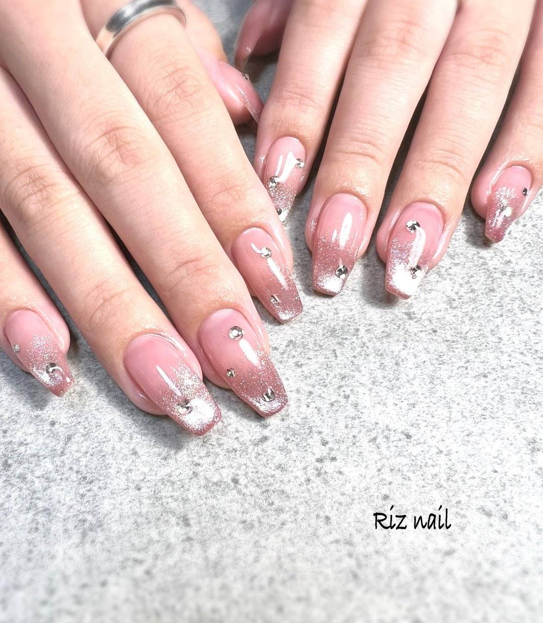 クリアピンクネイル