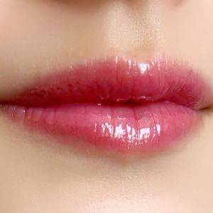 老け見えを回避できるやつ。ドラッグストアで買うべき「神リップ」5選