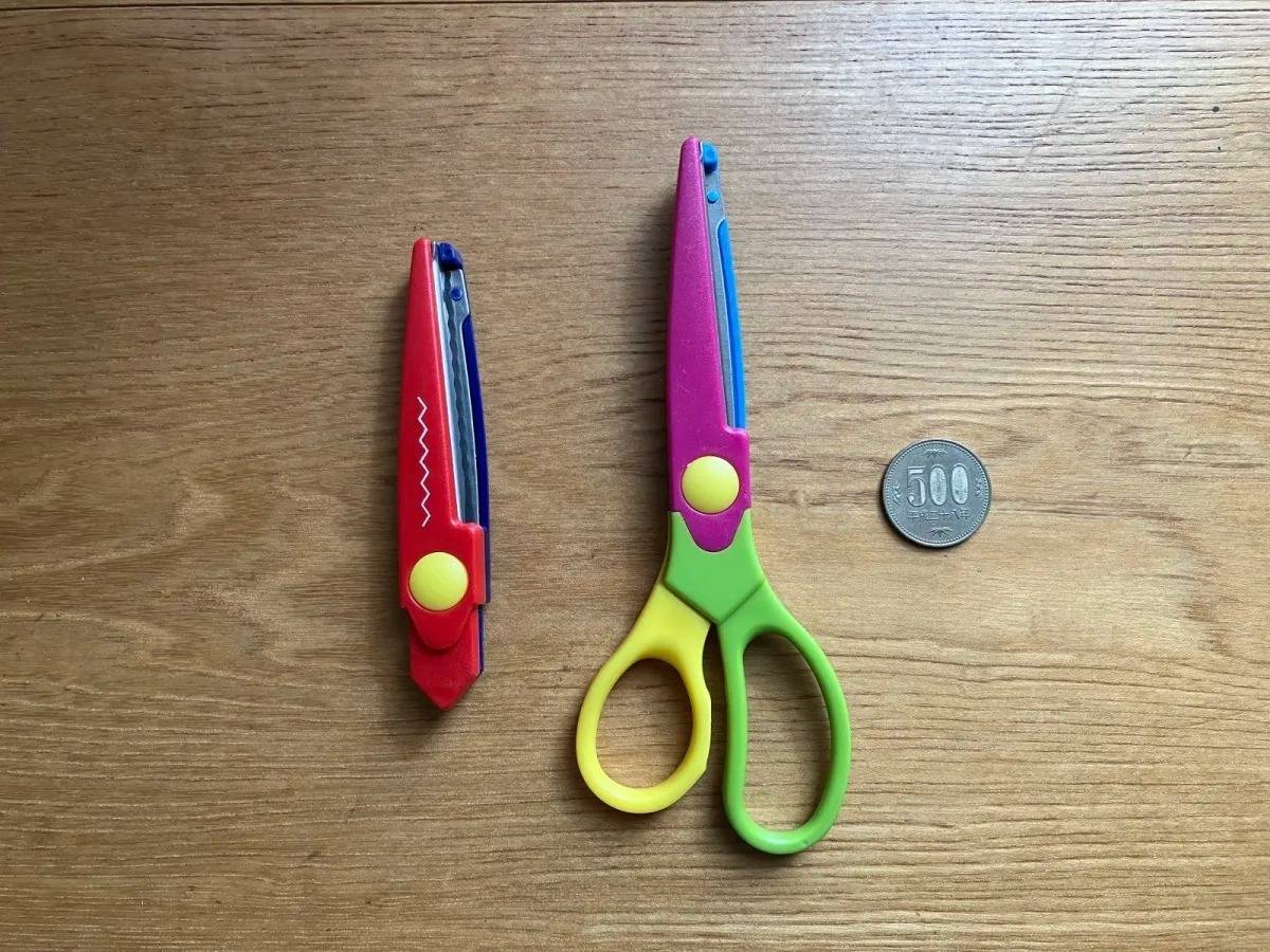 DAISO(ダイソー)：クラフトはさみ2種